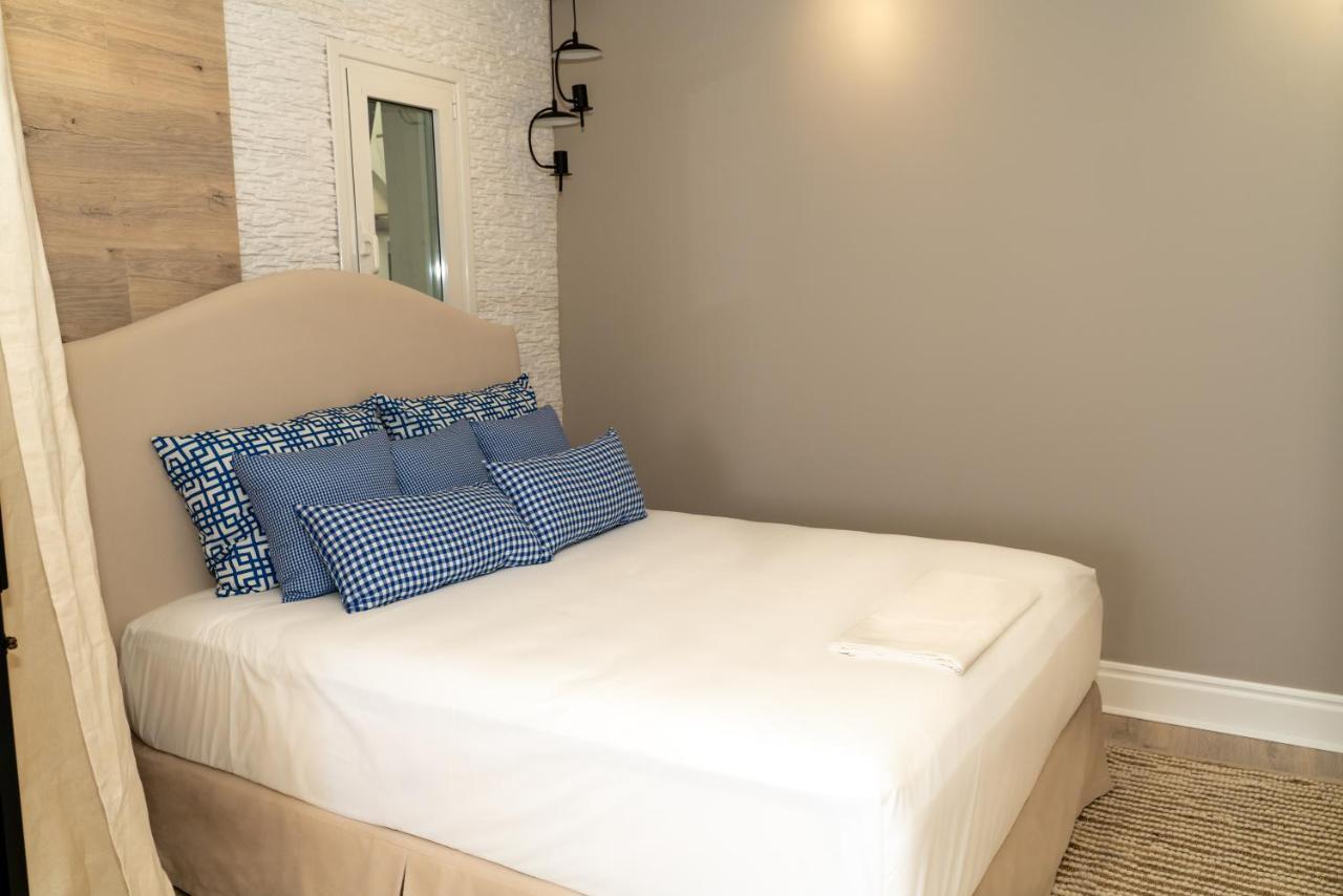 Limani Luxury Apartments Beachfront Σαράντα Εξωτερικό φωτογραφία