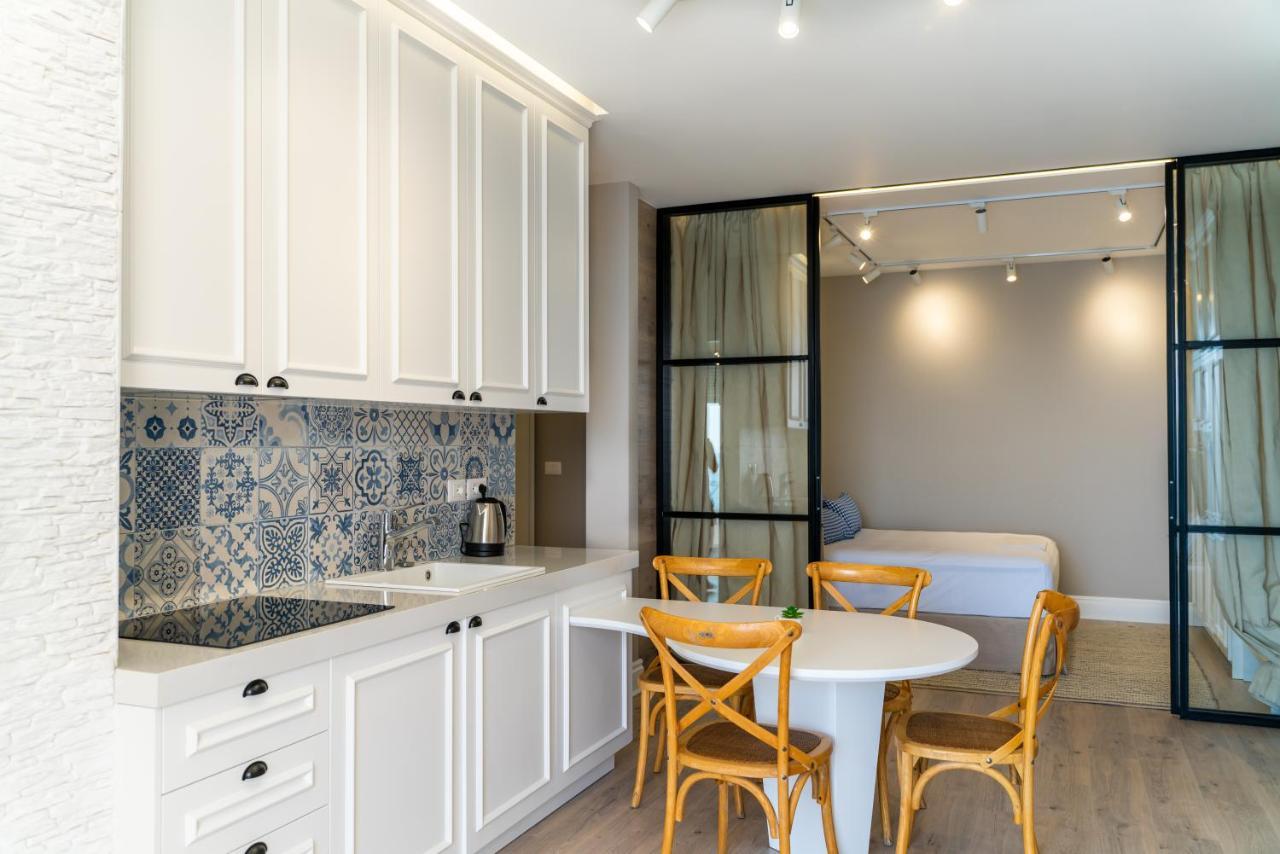 Limani Luxury Apartments Beachfront Σαράντα Εξωτερικό φωτογραφία