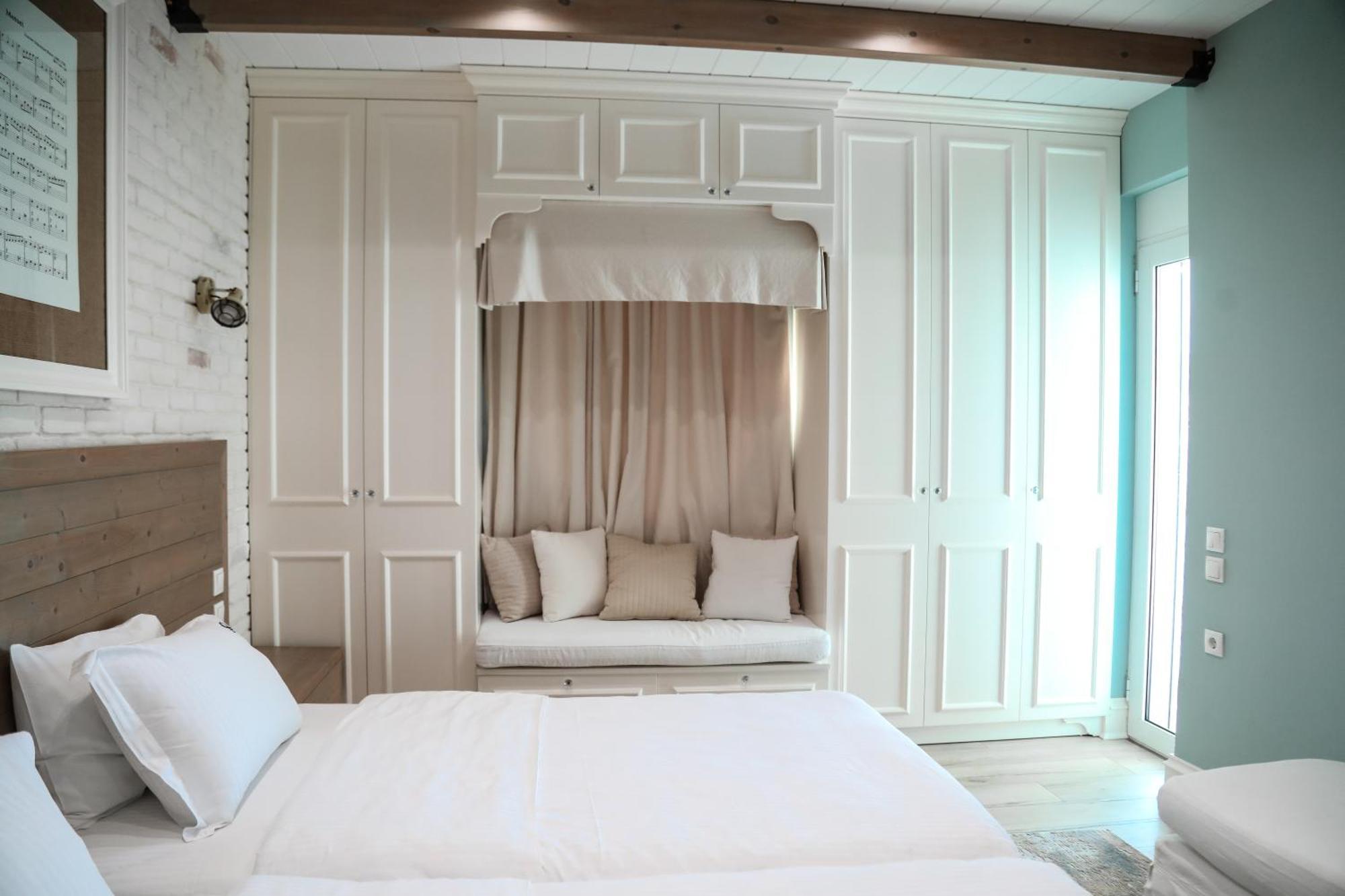 Limani Luxury Apartments Beachfront Σαράντα Εξωτερικό φωτογραφία